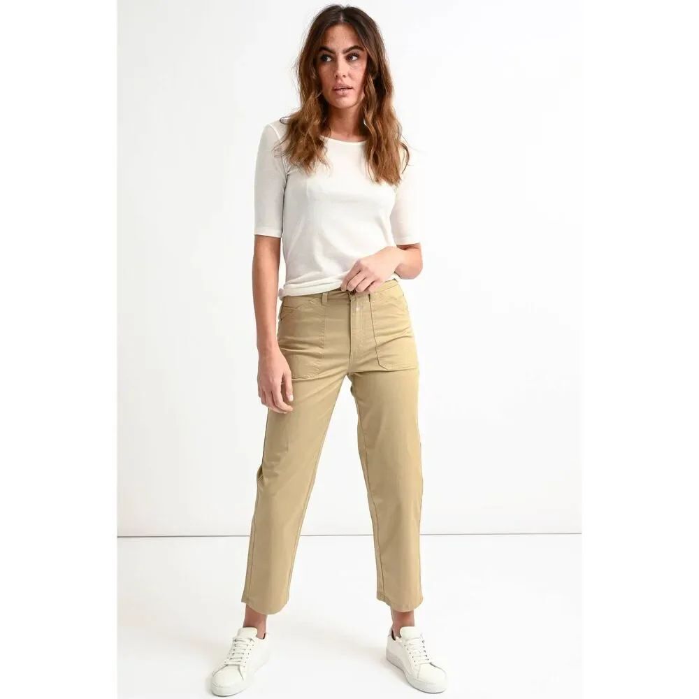 ✨CLOSED Cropped Corton ABE in Beige Sz 29 Pants✨